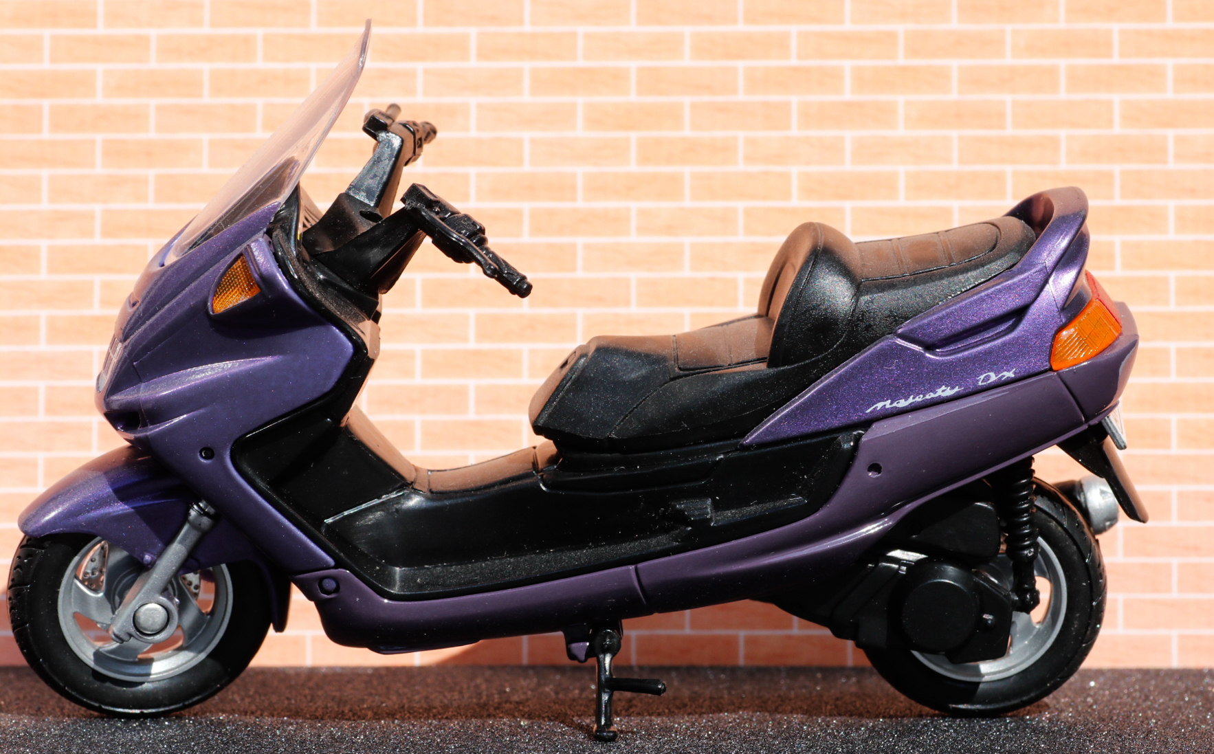 Welly Yamaha Majestic YP250DX